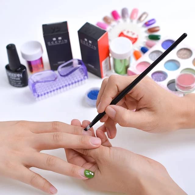 4 Pcs Nail Brush for daily Use - 4 Different Kinds of Fingernail brush with Plastic Handle Nail brush for cleaning Fingernails - Easy to use Nail Scrub brush - Nail Cleaner Nail brushes for Hands Feet