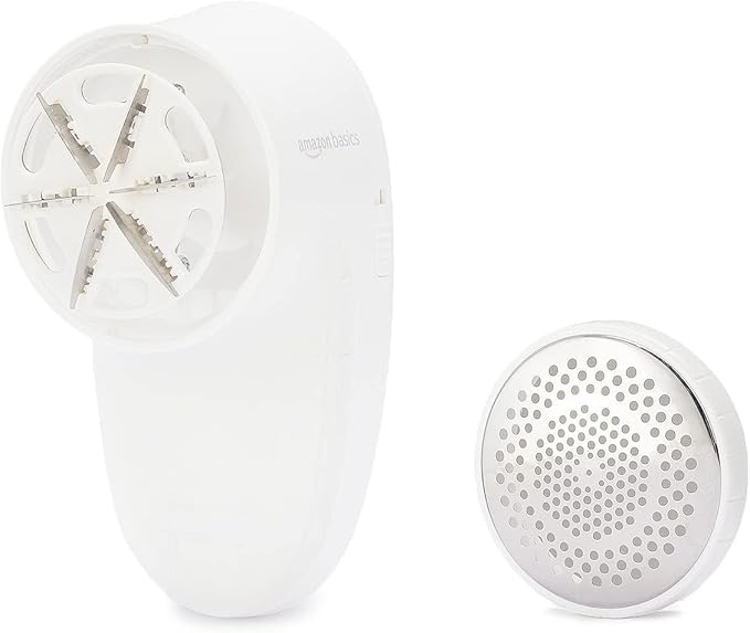 Amazon Basics Battery Operated Fabric Shaver for Lint and Fuzz Removal, Includes 2 Spare Blades, White