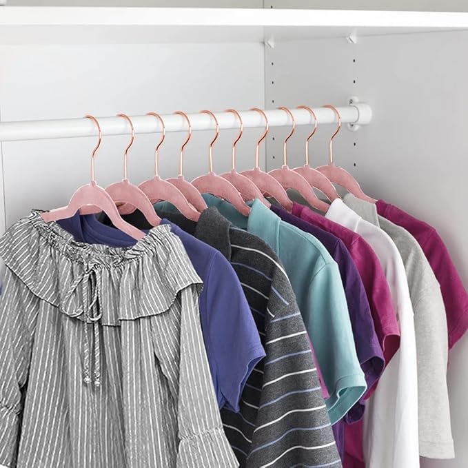 VECELO Premium Velvet Clothes Hangers Suit Heavy Duty (30 Pack)-Non Slip & Space-Saving with 6 Finger Clips & Tie Rack Excellent for Men and Women，Pink