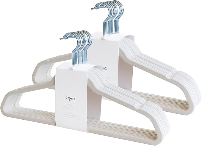 3 Sprouts - Adult Velvet Hangers - Non Slip Felt Clothing Hanger Set - Durable & Slim for Space Saving - Ideal Velvet Hangers for Organization - Lightweight Thin Clothes Hangers - Pack of 30 - Cream