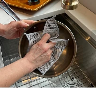 14pcs Non Scratch Metal Dishcloth 8" x 8" Multipurpose Double Layer Metal Dishwashing Rag for Wet and Dry, Dual-Sided Kitchen Cloth for Cleaning pots, Pans, Dishes, + Bonus 4 Microfiber Cloths