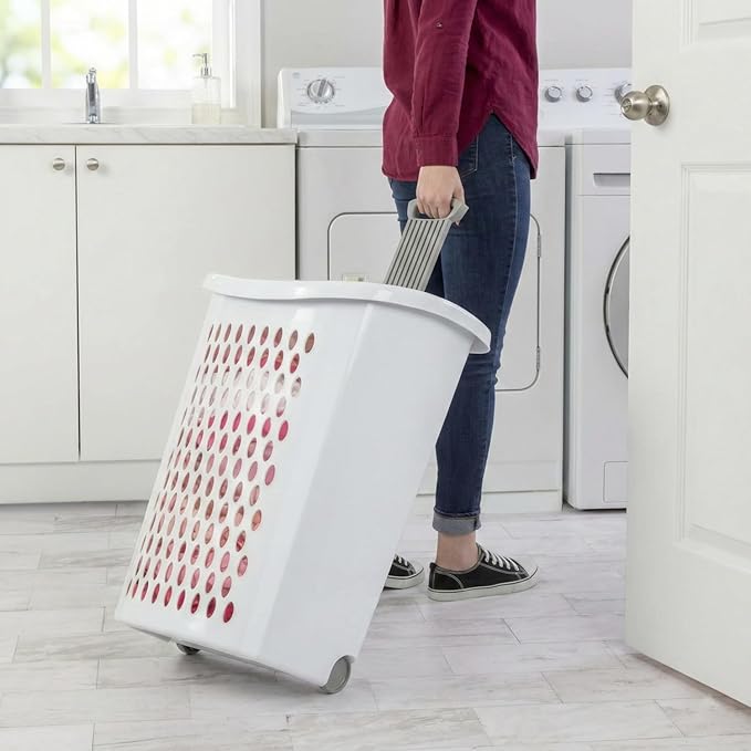 Wheeled Plastic Laundry Hamper,135 L Sized Plastic Laundry Basket Large Rolling Laundry Hamper with Lid Pull Handle & Side Grips Ventilated Clothes Basket for Home, Dorm, or Apartment