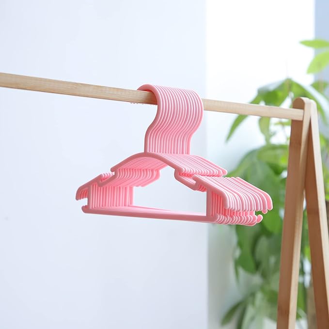 GoodtoU Baby Hangers, 100Pack Kids Hangers Plastic Baby Clothes Hanger for Closet - 10.2 Inch for Infant Child Children Nursery Hanger Pink