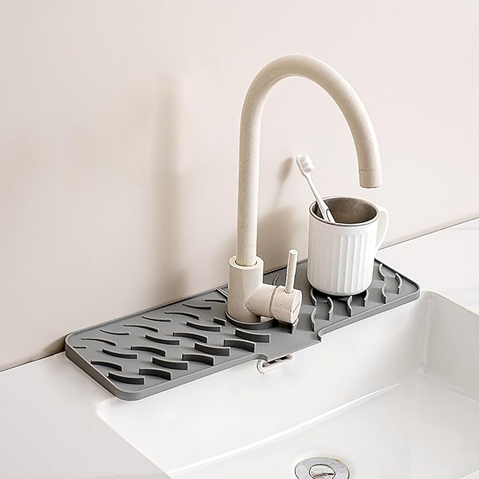 Silicone Faucet Splash-Proof pad, Multifunctional Water-Saving Splash-Proof Cushion, Universal Faucet Cover, Suitable for Kitchen and Bathroom Sink Faucet (Gray, 17.7 * 5.5)