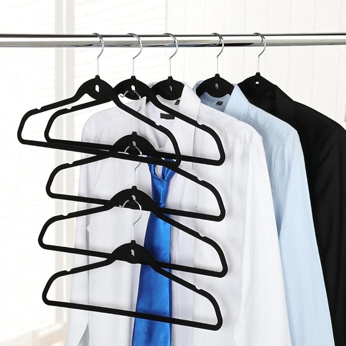 Yaheetech 100 Pack Non Slip Cascading Velvet Hangers - Standard Hangers Felt Suit Clothes Hangers Space Saving 360° Swivel Hook Black