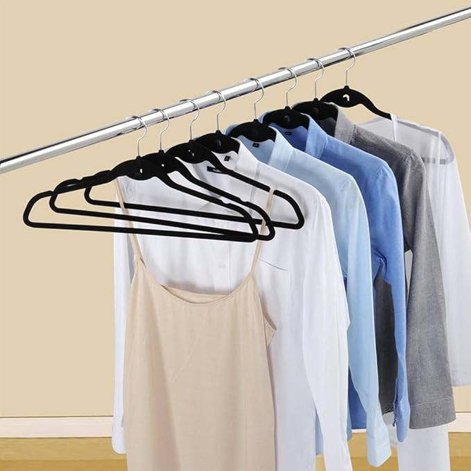 Yaheetech 100 Pack Non Slip Cascading Velvet Hangers - Standard Hangers Felt Suit Clothes Hangers Space Saving 360° Swivel Hook Black