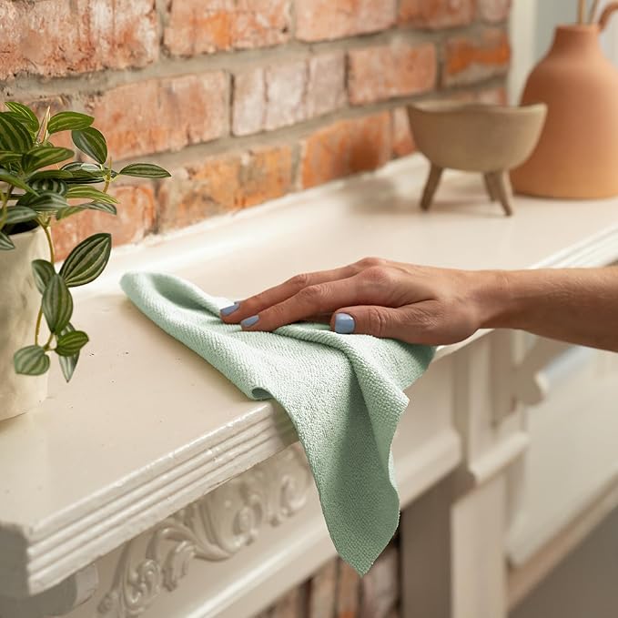 S&T INC. 100 Pack Microfiber Cleaning Cloth, Edgeless Bulk Towels for Home, Reusable Microfiber Towels for Cars, Cleaning Rags, Assorted, 11.5 Inches x 11.5 Inches, 100 Count