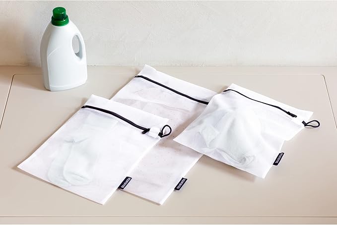 Brabantia Mesh Zip Up Laundry Bags (White) for Washing Machine Delicates, Face Masks, Socks, Bras (1 x Medium, 2 x Small) Organizer, Travel Bags (Pack of 18)