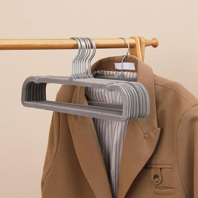 Velvet Pants Hangers 20 Pack,Premium Non Slip Velvet Hangers,Thin Space Saving Slim Clothes Hangers with 360° Swivel Hook,13.77inch
