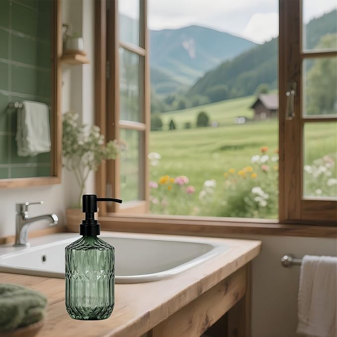 18oz Green Glass Soap Dispenser, Refillable Kitchen, Bathroom Thick Glass Soap Dispenser with Black Rustproof Pump for Dishwashing Liquid, Hand Soap, Lotion, Body Wash (Green-Black Pump)