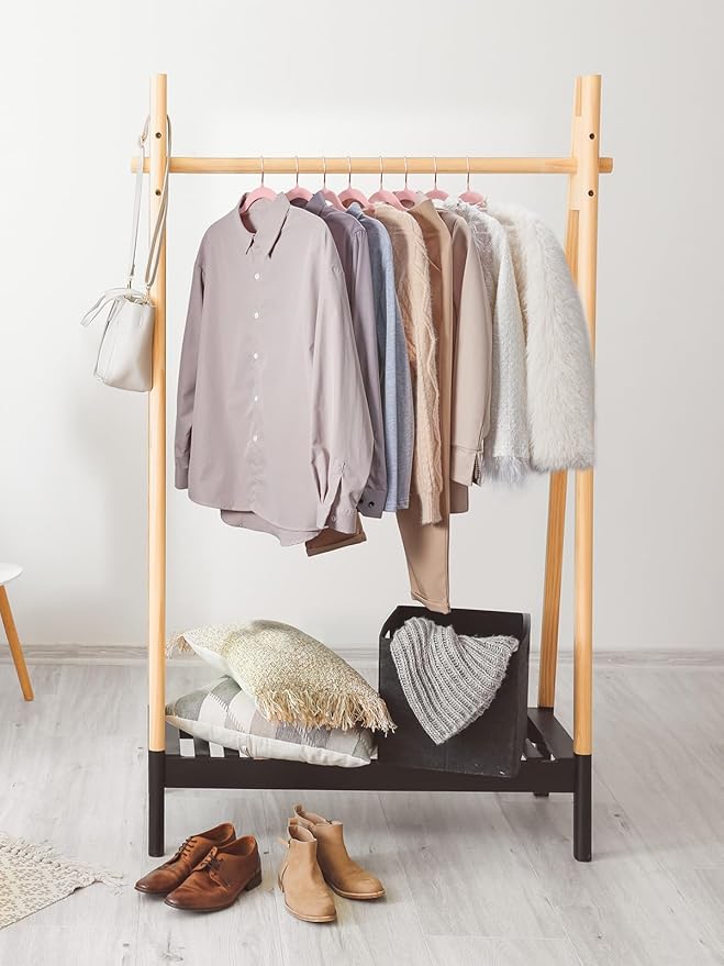 Smartor Pink Velvet Hangers - 50 Pack, Felt Hangers Non Slip Rose Gold Velvet Hangers, Heavy Duty Felt Hanger Flocked Hangers as Coat Hangers, Suit Hangers - Heavy Duty Clothes Hangers Velvet - Pink