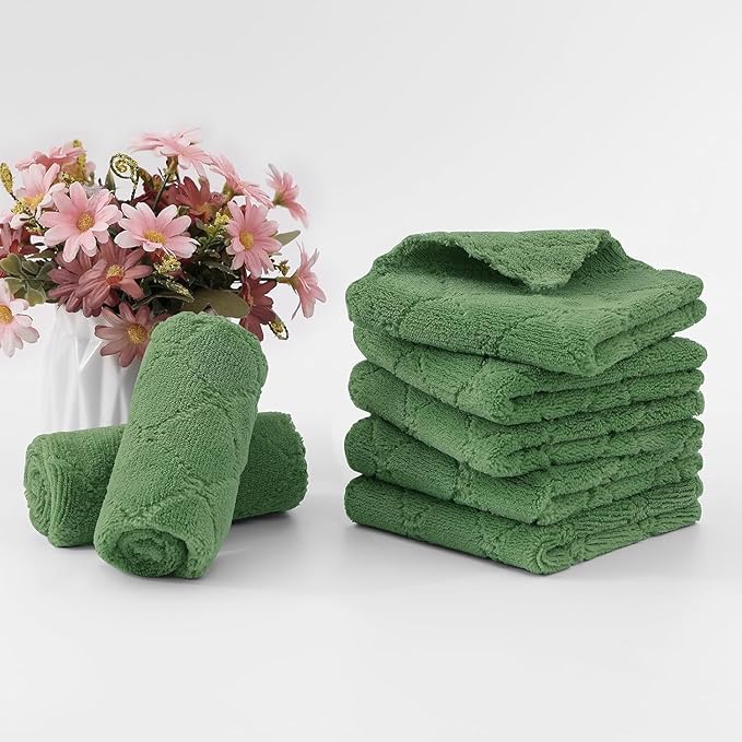 Homaxy 18 Pack Kitchen Dish Cloths (10 x 10 Inches, Grass Green), Super Soft and Absorbent Coral Velvet Dish Towels, Nonstick Oil Fast Drying Microfiber Cleaning Cloth, No Lint Household Dishcloths
