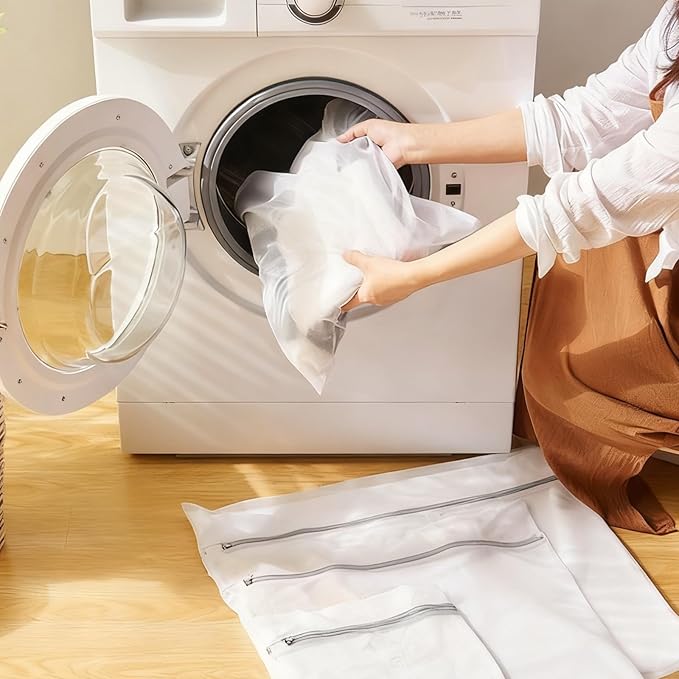 3Pcs Heavy Duty Fine Mesh Laundry Bags - Extra Durable Thick Soft Mesh for Delicates, Protect Clothes in Washing Machine, 1 Large/1 Medium/1 Small, Laundry Room Essentials for College Dorm & Home Use