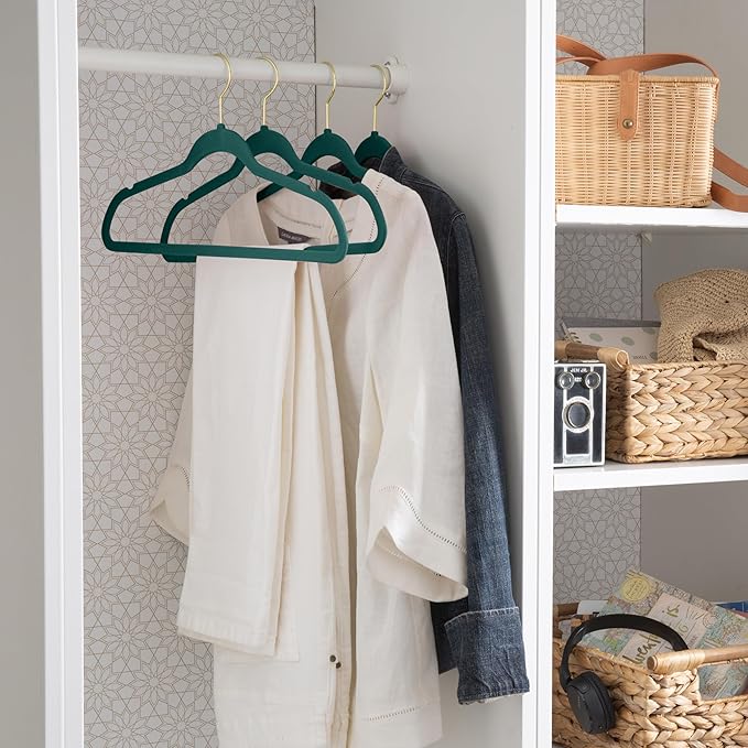 Simplify Slim Velvet Gold Hook Clothes Hangers 75 Pack | Non-Slip | Shirts | Suit | Pants | Dresses | Garments | Closet Storage & Organization | Durable | Emerald