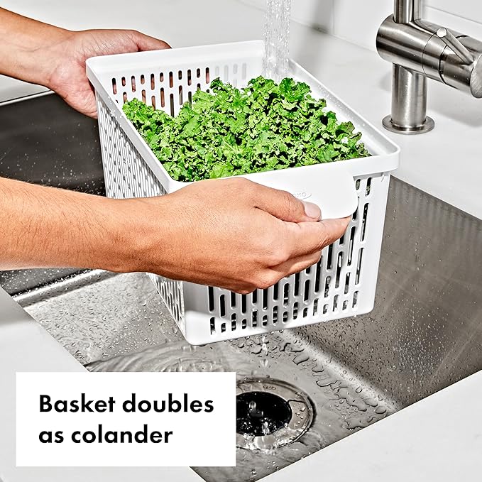 OXO Good Grips Produce Saver – Medium Bin, 13.8 x 7.4 x 4.7 in, White